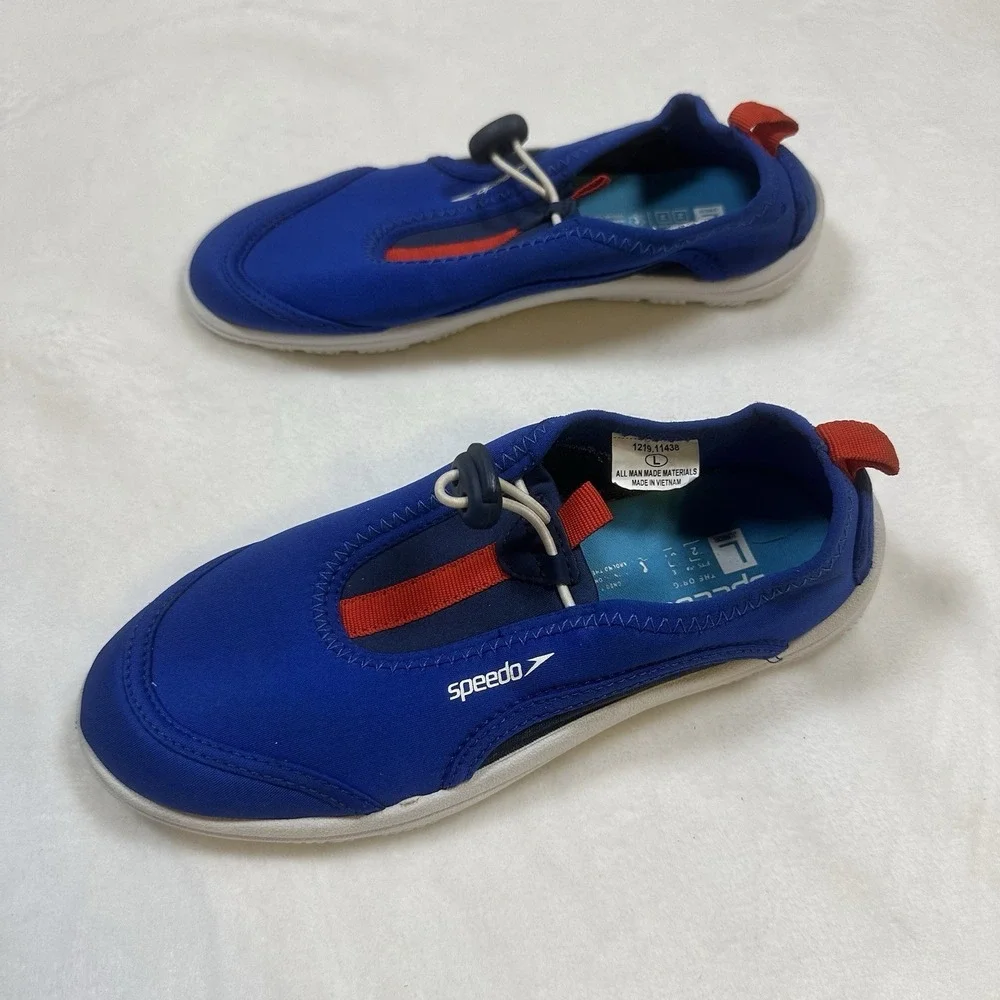 Speedo Junior Surfwalker Pro Water Shoes. Kid's L (2-3). Blue and Red.